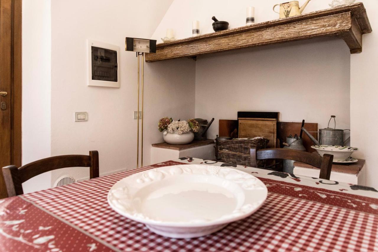 Casa Del Priore Usigliano Eksteriør bilde